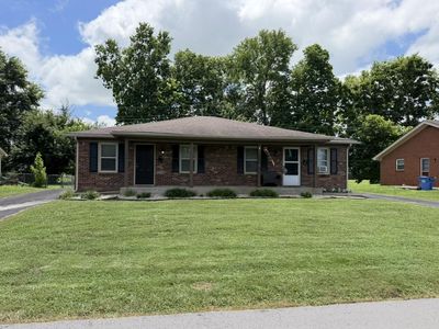 754 Greenbriar Dr