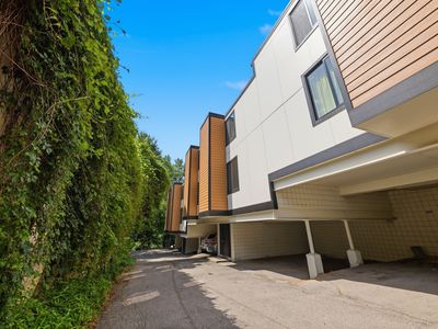 4902 University Ave APT 130