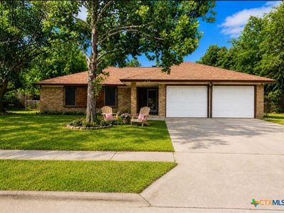 2706 Phyllis Dr