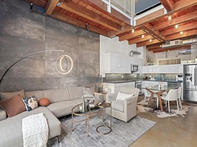 333 Santana Row APT 220