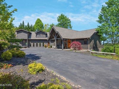 2837 Cedar Falls Way