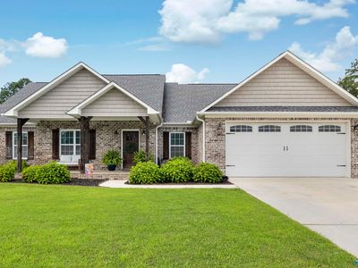 413 Pembrooke Cir SE