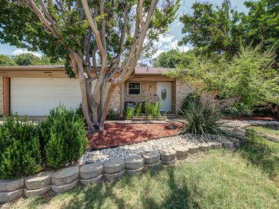 Property at 5410 Prince Dr, Lake Dallas, TX