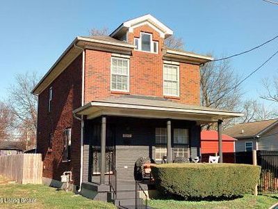 2217 Woodland Ave