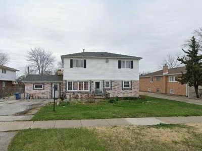 8329 Rutherford Ave