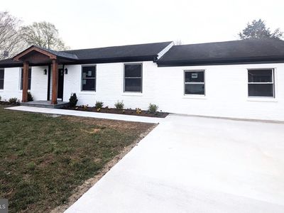 107 Lake View Dr