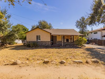 309 Grand Ave