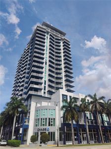 275 NE 18th St APT 1801