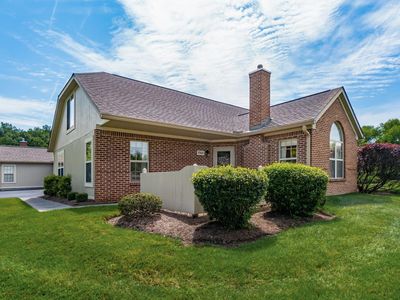 Property at 5568 Meadowood Ln, Westerville, OH