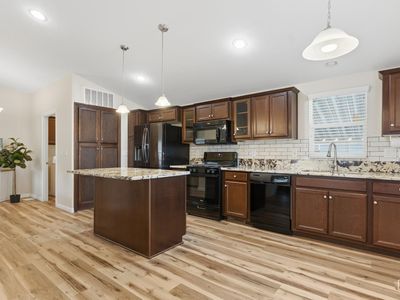 1225 Taft Hwy Spc 5