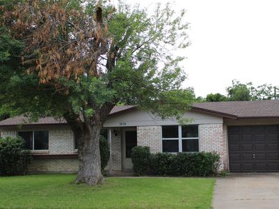 2818 Lowell Dr