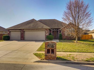 296 W Arlington Drive