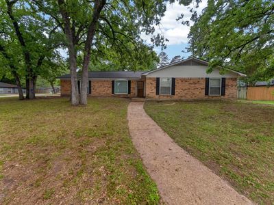 2265 Leaning Oaks