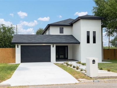 1817 Dolores Del Rio Ave