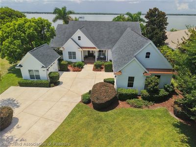 768 Sunset Pointe Dr