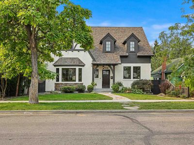 1905 W Washington St