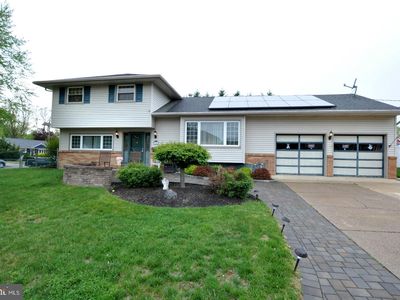 2301 Hartford Dr