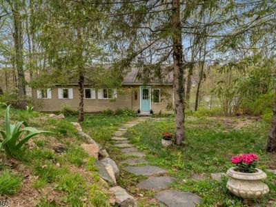351 E Lakeshore Dr