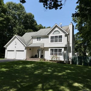 109 Crestwood Drive