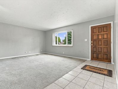 1053 Montview Rd