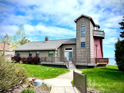 2215 Partridge Point Rd N