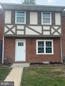 702 Hills Dr