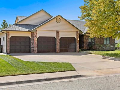 1011 Barberry Dr