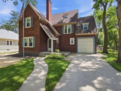 109 Elmwood Pl