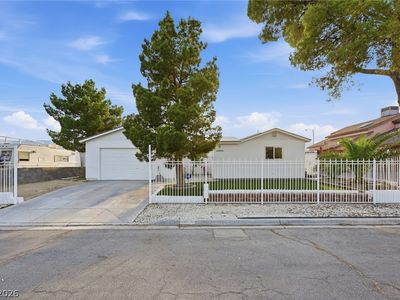 1859 Priscilla St