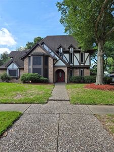 15814 Larkfield Dr