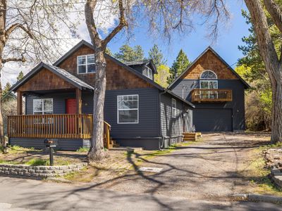 56 NW Shasta Pl