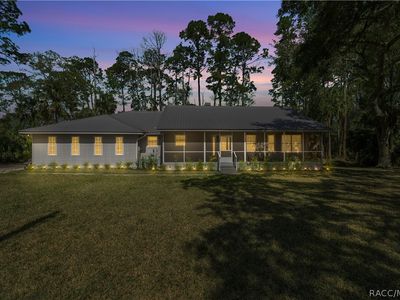 Property at 10 Patricia Rd, Yankeetown, FL
