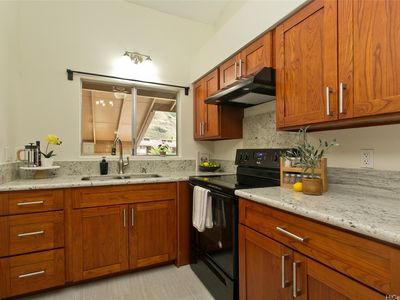 98-607 Kilinoe St APT 8A2