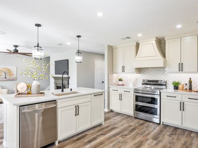 1123 Caroline Dr