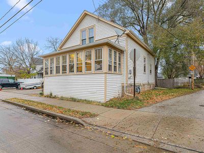 120 Bowen St