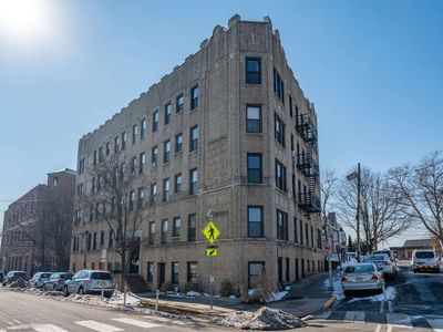 787 Summit Ave APT 11