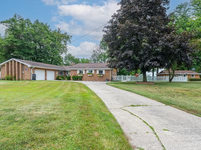 10476 Range Line Rd