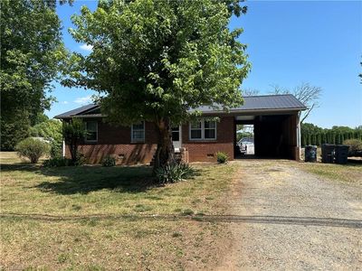 8721 Linwood Southmont Rd