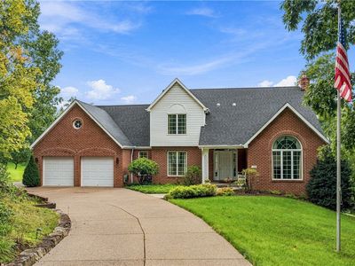150 Ivy Ln