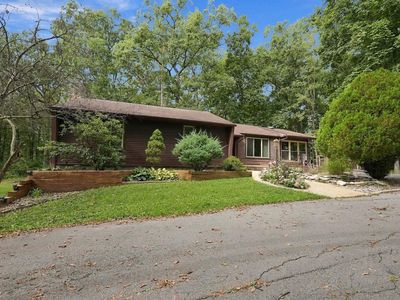 1130 Pion Rd