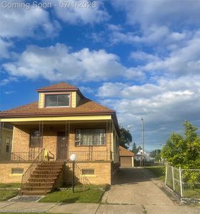 13814 Newbern St