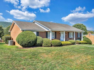 5118 Jonathan Ln