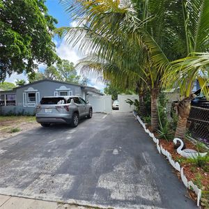 1611 N 69th Way
