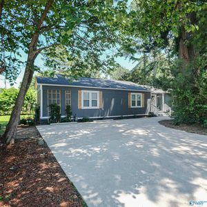 1504 Oshaughnessy Ave NE