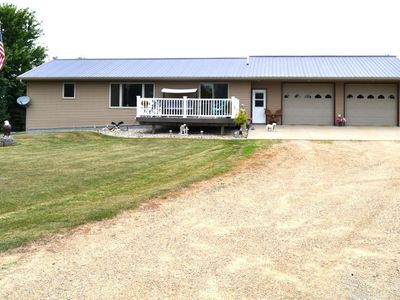 1544 Dickson Dr