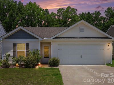 1329 Nia Rd
