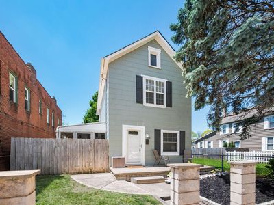 1595 S 4th St