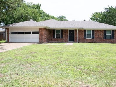 1008 Fairway Ln