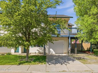 1906 Arbor Way