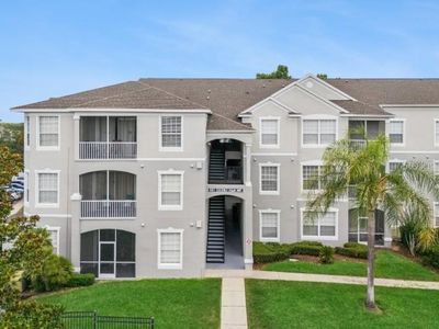 8107 COCONUT PALM WAY #201